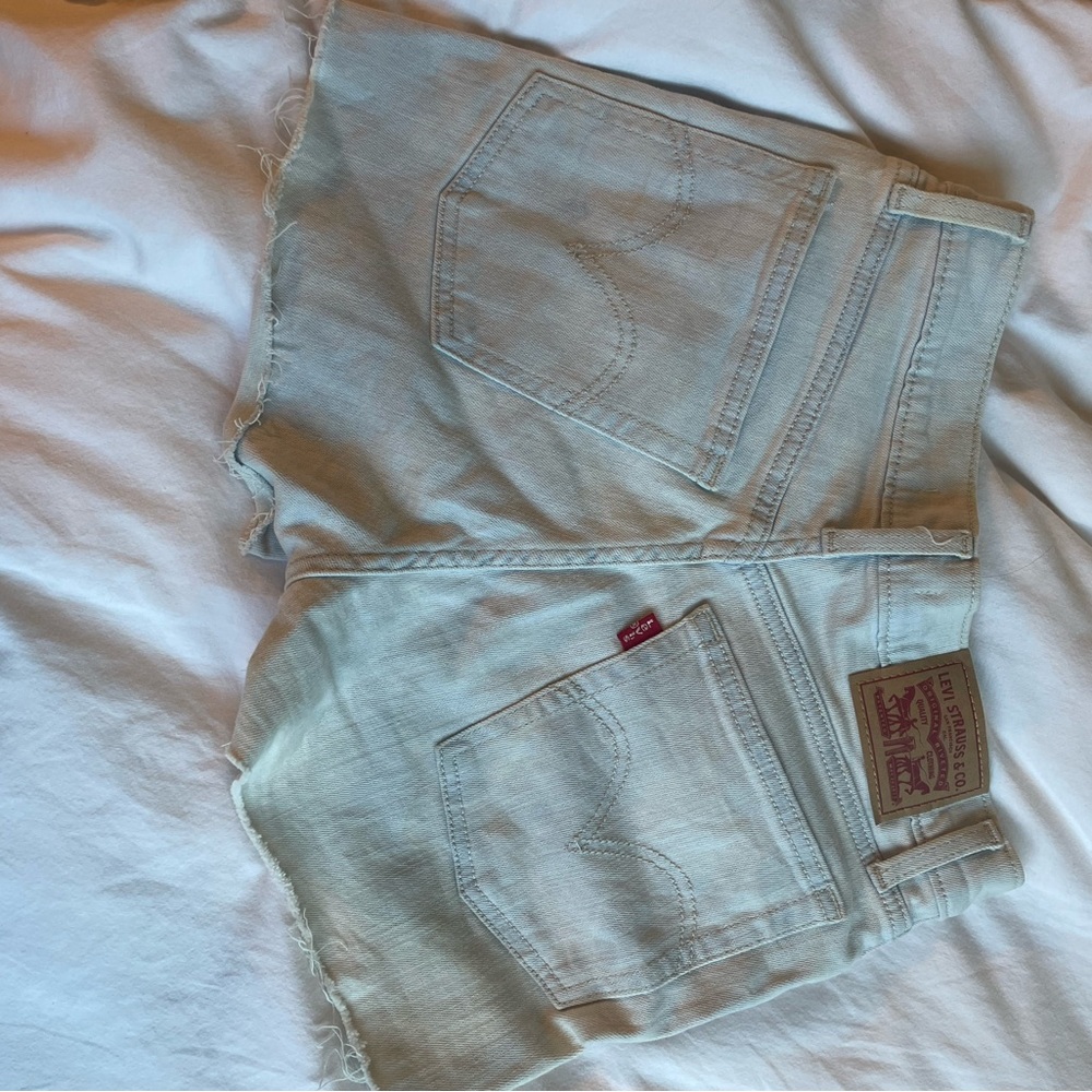levi shorts